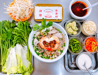 Cách thưởng thức hủ tiếu Nam Vang khô trọn vị hơn